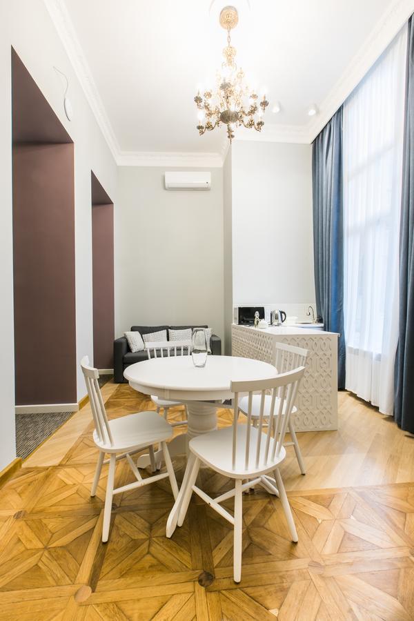 Kuxos Apartment On Machabeli Street Тбілісі Екстер'єр фото
