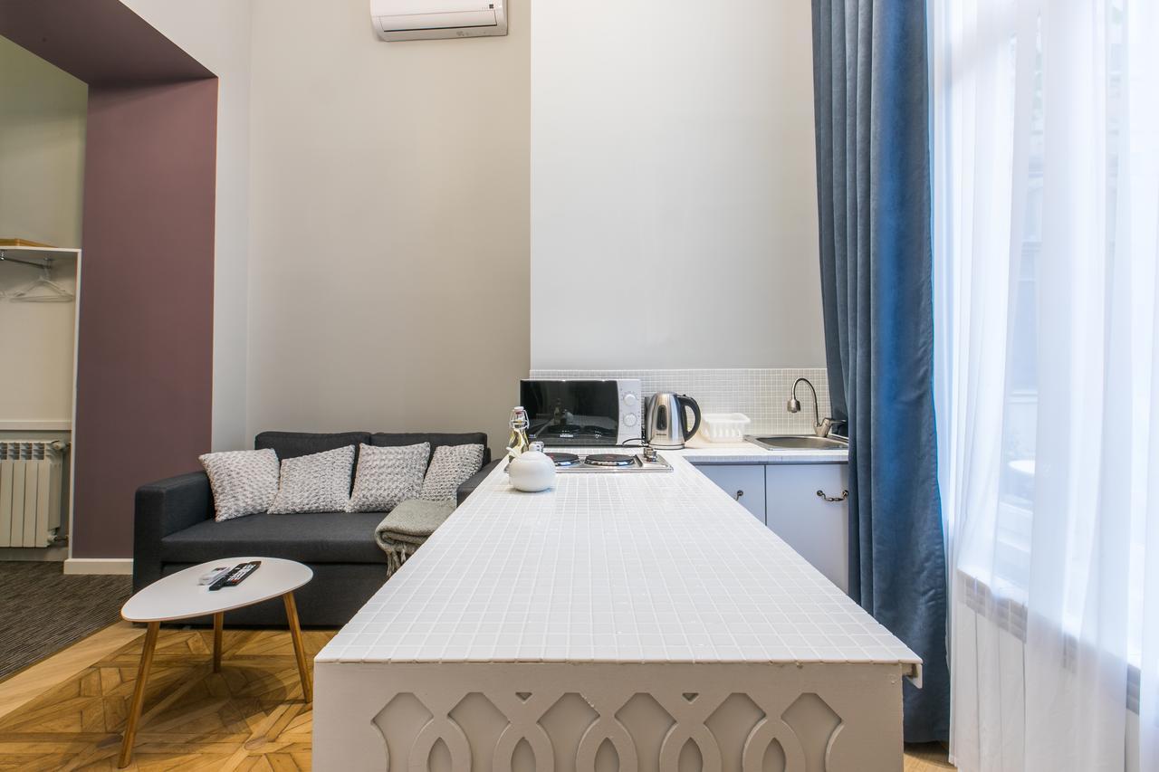 Kuxos Apartment On Machabeli Street Тбілісі Екстер'єр фото